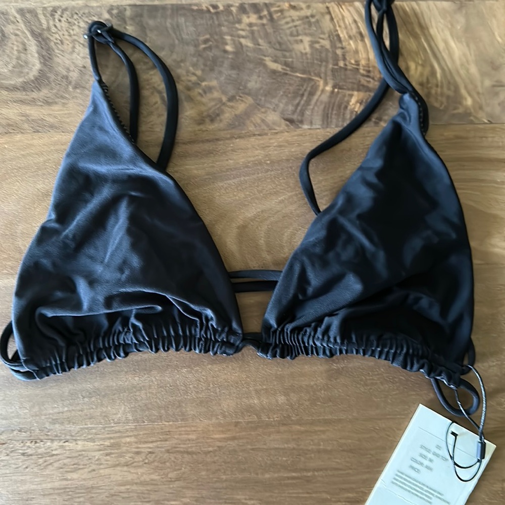 ACACIA - Gigi Top. M. Ash black.